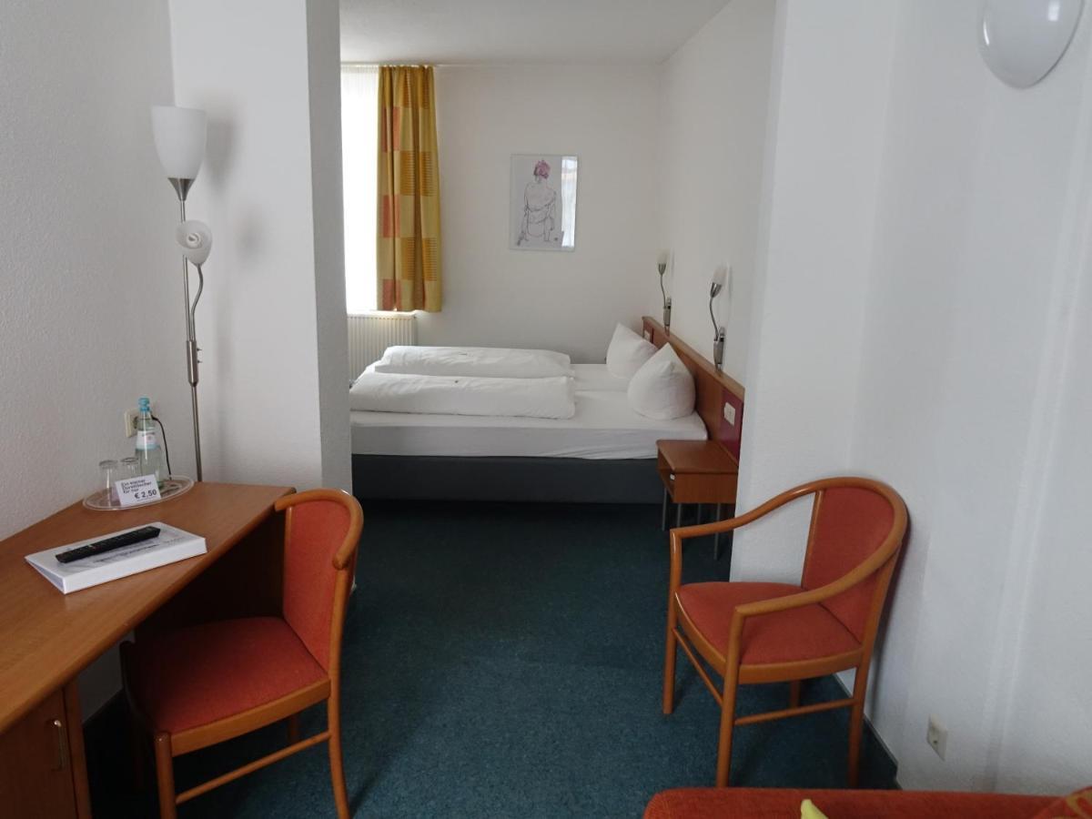 Adler-Hotel Delitzsch Eksteriør bilde