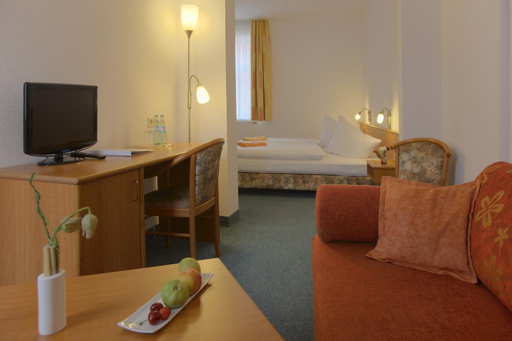Adler-Hotel Delitzsch Eksteriør bilde
