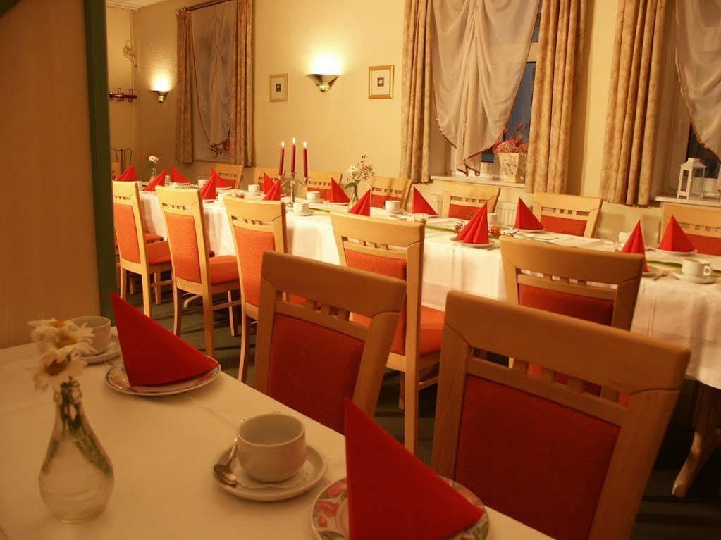 Adler-Hotel Delitzsch Eksteriør bilde